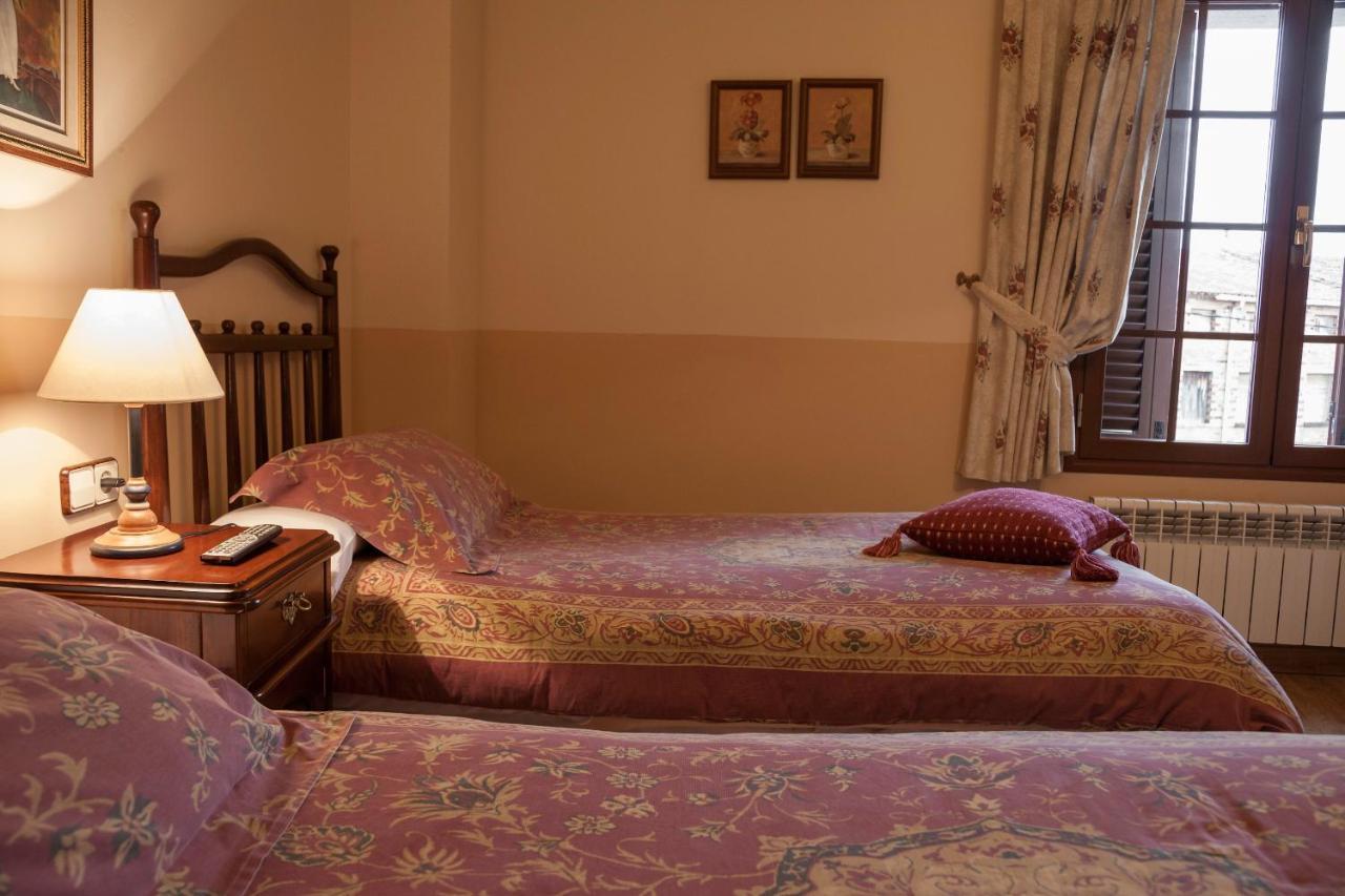 Гостевой дом La Casa Del Maestro Тарделькуэнде Экстерьер фото